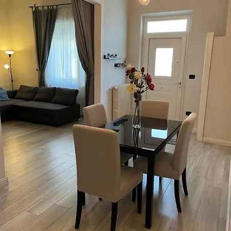 Lejlighed Grazioso In Zona Centrale.